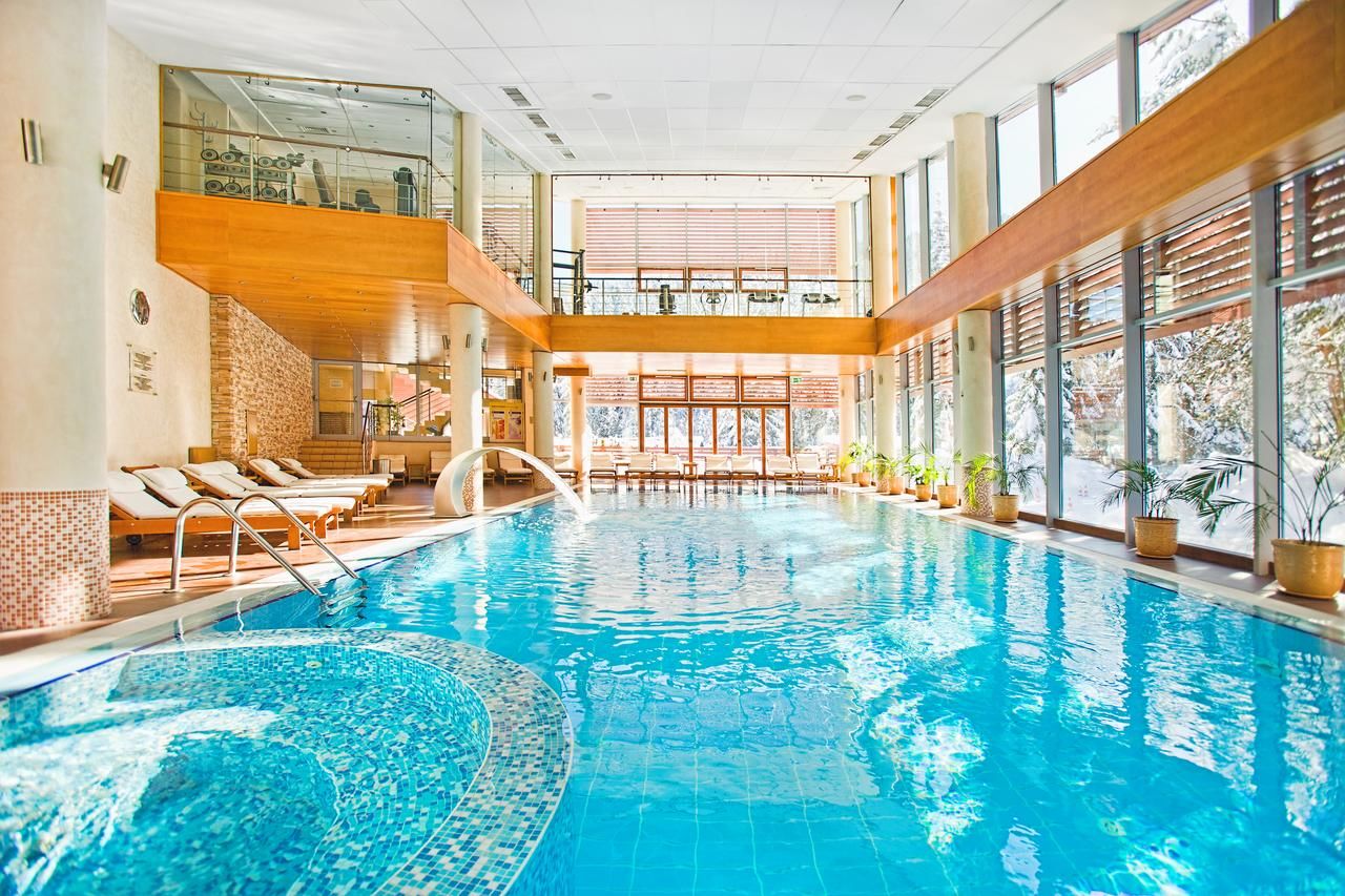 Отель Hotel Yastrebets Wellness & Spa Боровец