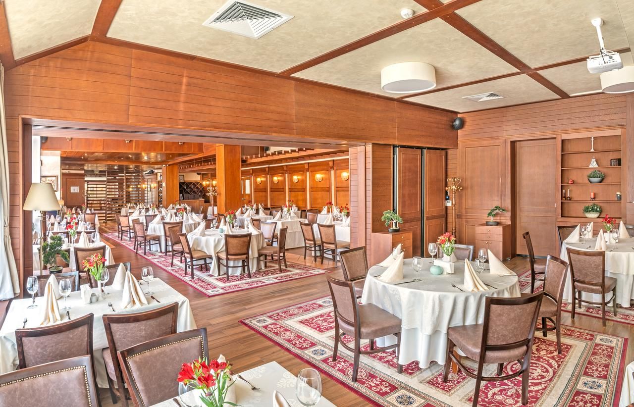 Отель Hotel Yastrebets Wellness & Spa Боровец-10