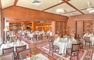 Отель Hotel Yastrebets Wellness & Spa Боровец-6